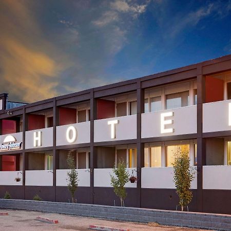 Baymont By Wyndham Edson Hotel Bagian luar foto