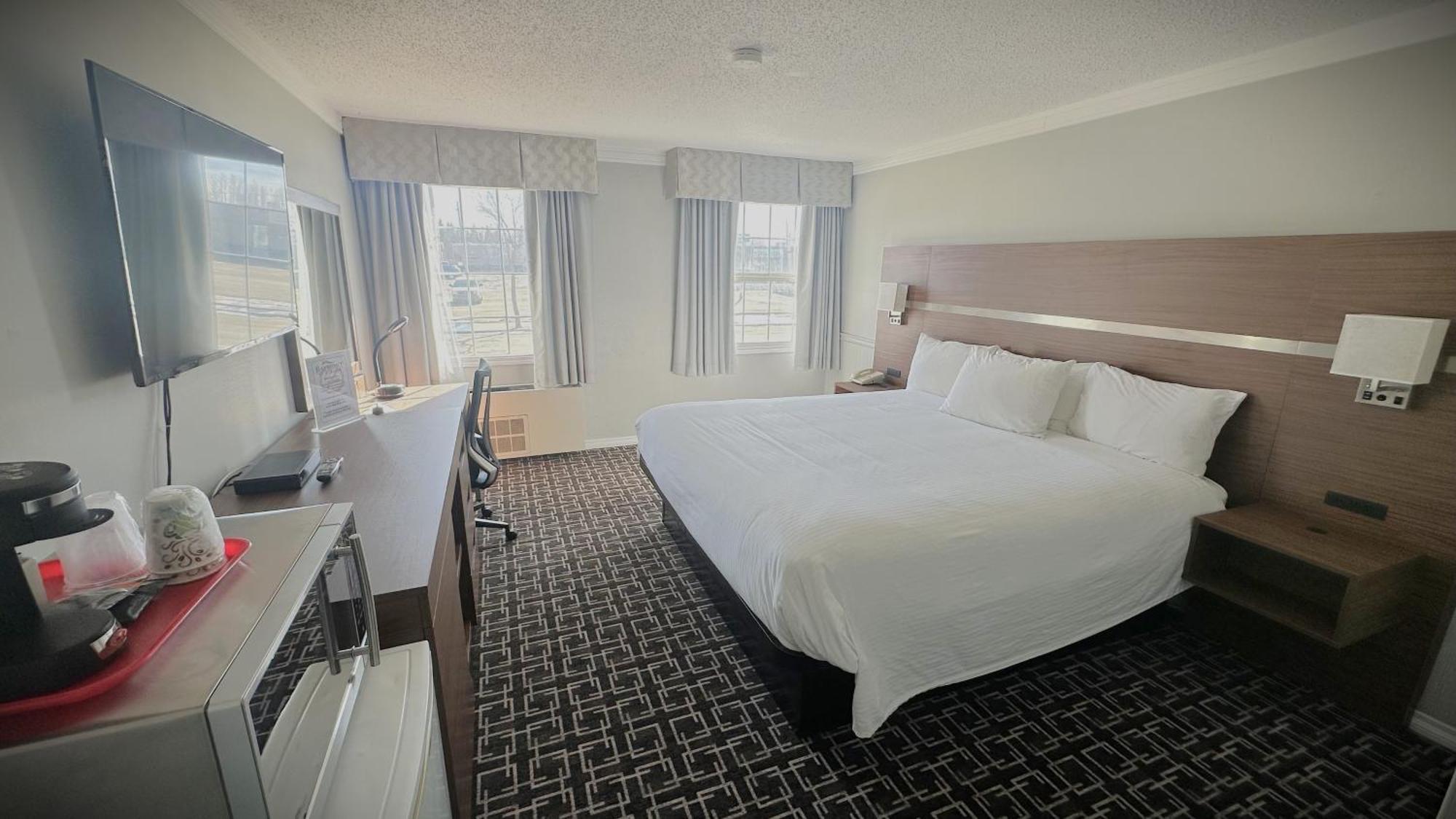 Baymont By Wyndham Edson Hotel Bagian luar foto