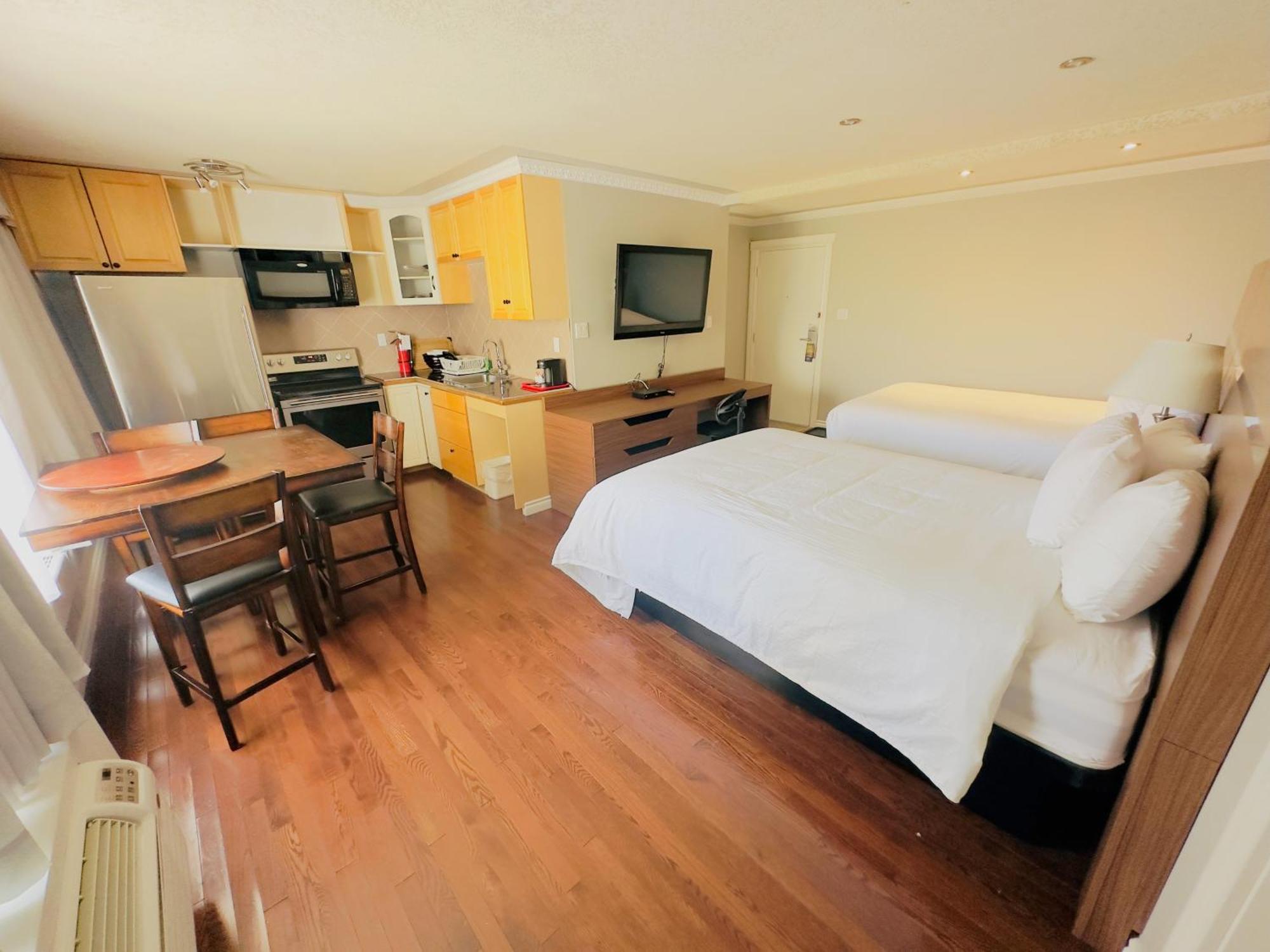 Baymont By Wyndham Edson Hotel Bagian luar foto