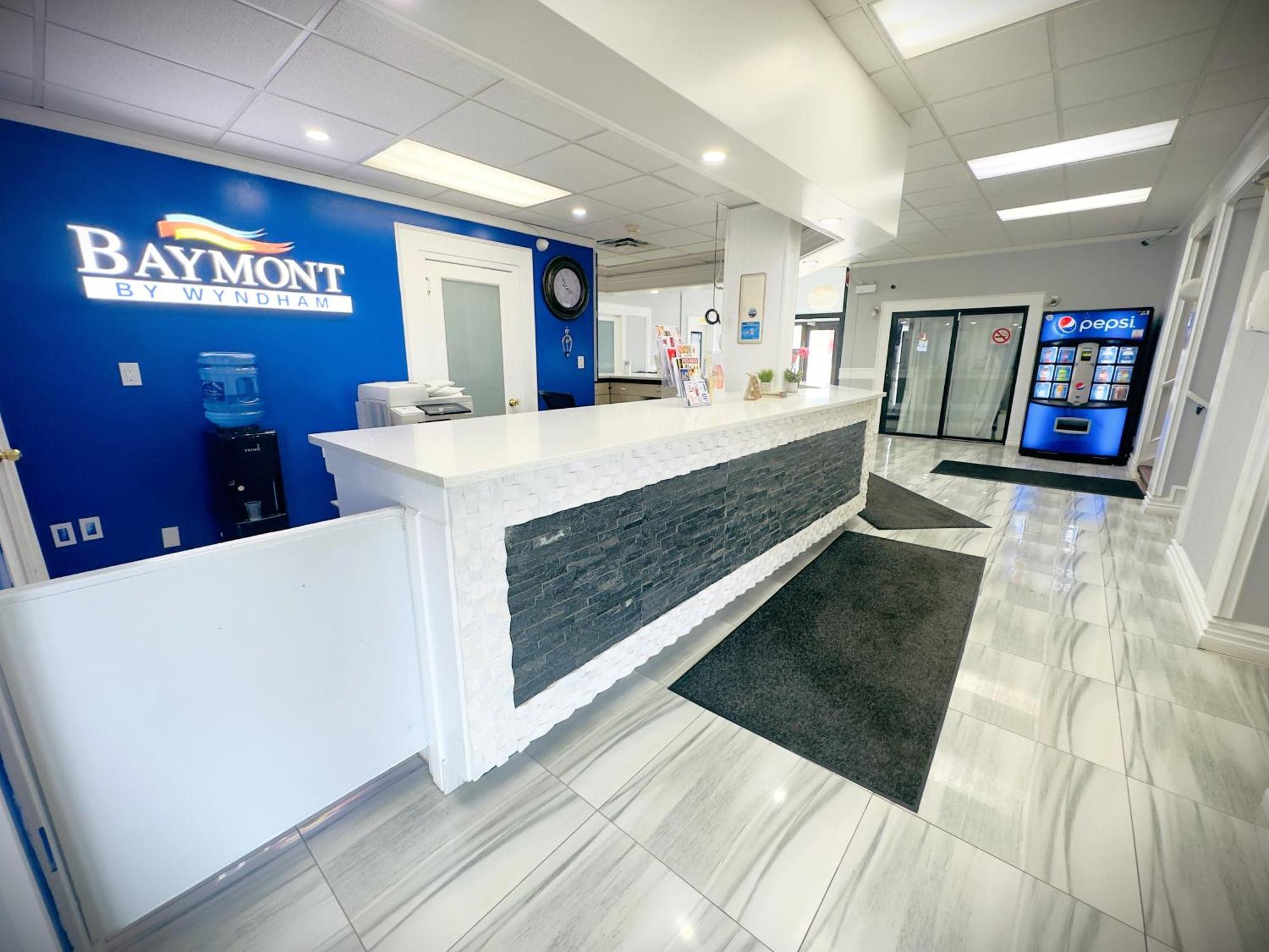 Baymont By Wyndham Edson Hotel Bagian luar foto