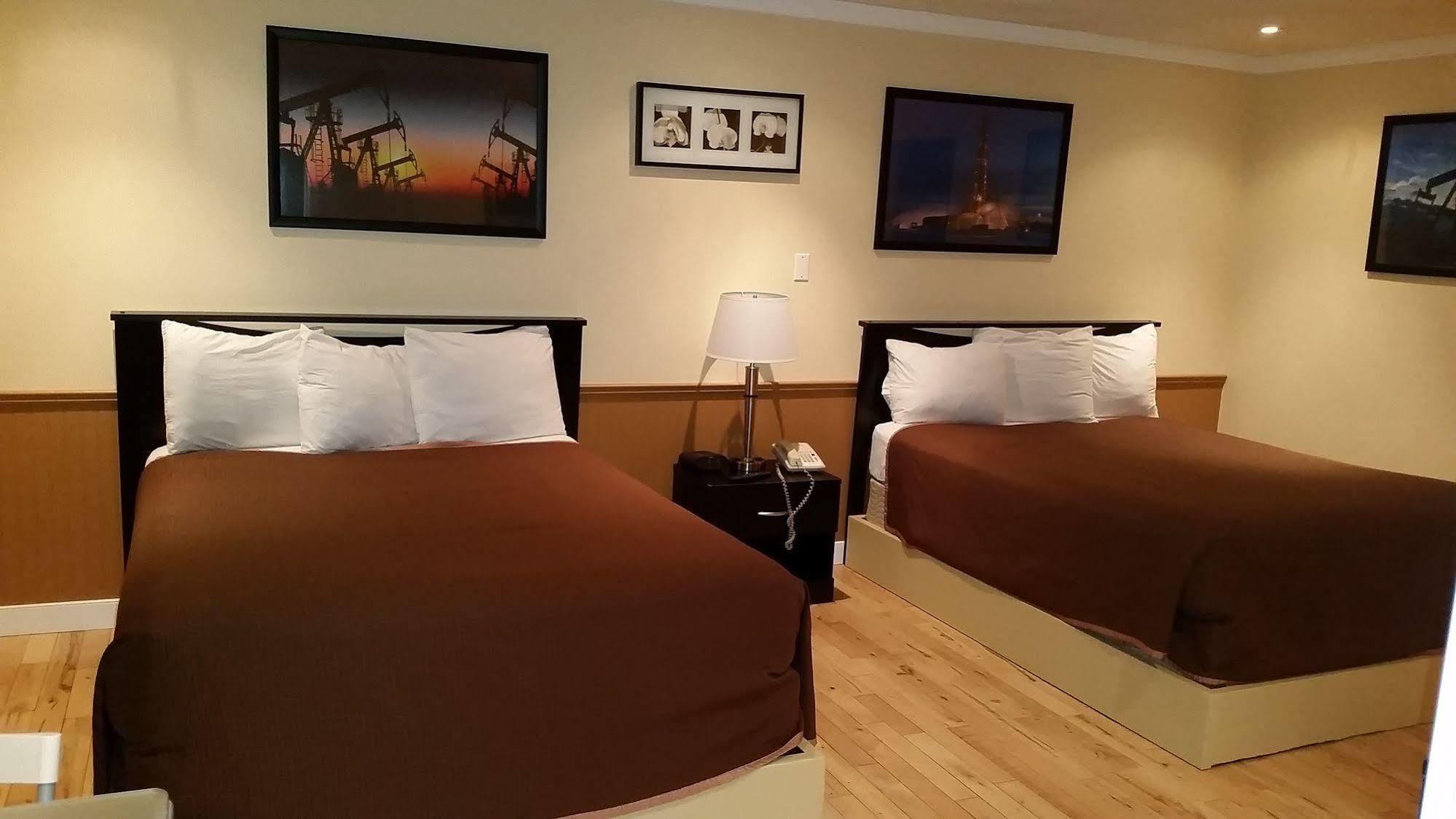 Baymont By Wyndham Edson Hotel Bagian luar foto